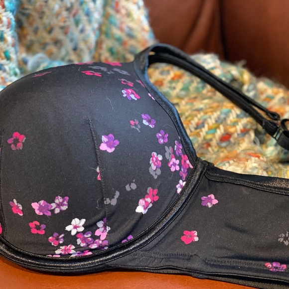 Plunge Bra - only worn once - Picture 4 of 7